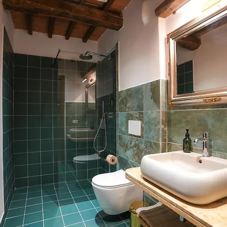 Hotel Sacro E Profano Albania