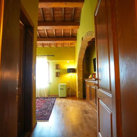 Sacro E Profano Albania Hotel