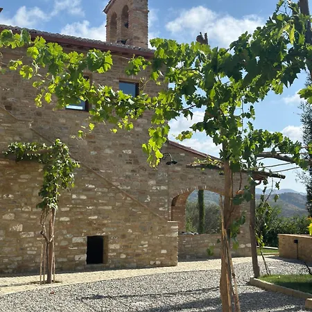 Sacro E Profano Albania