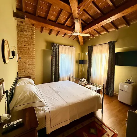 Hotel Sacro E Profano Albania *